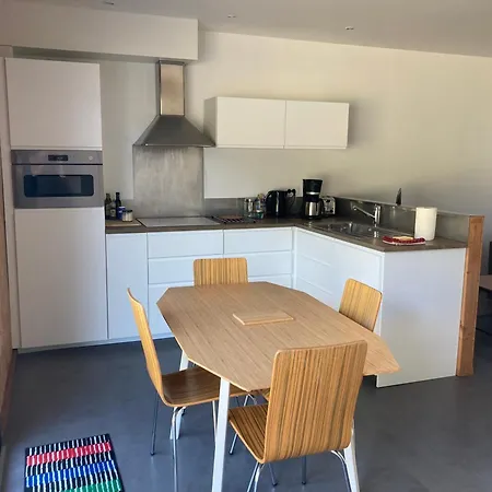 Petit 2 - 4 Personnes Apartment